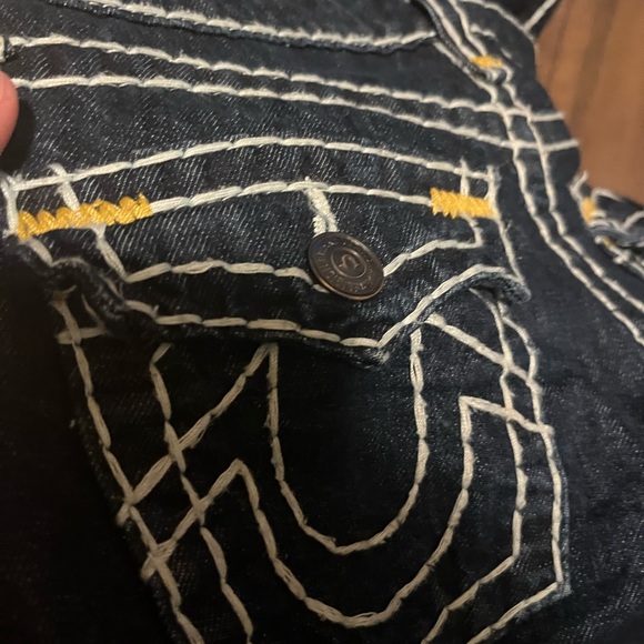 Woman’s true religion size 14 - Picture 3 of 4